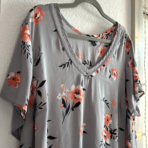 TORRID Top - Picture 2 of 4